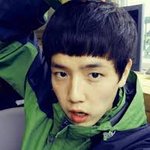 [EXO] 얘들아 이거 백현 <b>과거</b>사진이야? 아님 딴<b>사람</b>이야?