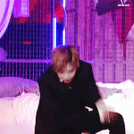 [강다니엘] 강다니엘 <b>무릎</b> 꿇는 자세 악개