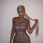 나도 카일리 제너 <b>궁딩</b>이 가지고 싶다......