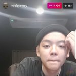 [댓글부탁해] <b>저</b> 사람들 쳐다본다고 나에게 <b>말</b>했어