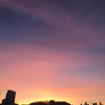 <b>하늘색깔</b> 좀 봐