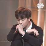 <b>육성재</b> 왜케 잘생겼냐?