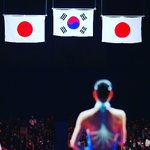 광복절엔 <b>연지</b>곤지