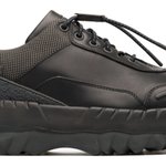 신발은 역시 <b>투박</b>한게 제맛