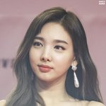 자꾸 짤줍하게하는 <b>나연</b>