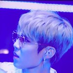 [박우진] <b>검정</b>썬구리 말구 이런것두 잘어울리는뎈ㅋㅋㅋㅋㅋㅋ