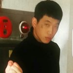 [댓글부탁해] 현윤<b>성씨</b> 옆에 홍원이 주먹 ㅠ_ㅠ