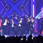 [EXO] 타가수 <b>여</b><b>돌</b> 그룹 <b>직캠</b> 보다가