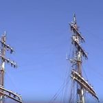 [자유] <b>배낭</b>여행중 런던 템즈강 큰배돗대에 매달린 사람들 코믹한...