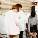 방탄 지민 자기도 모르게 하는 <b>사소</b>한 행동들