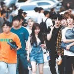 후배 이끌고 등장하는 러블리즈 <b>케이</b>