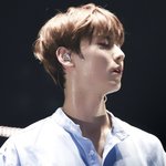 황민현 <b>눈</b> 감았을<b>때</b> 심장이 자꾸..