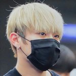 [박우진] 와 지금 ㄹㅇ로 <b>완전</b>한 <b>금발</b>이다 ㄷㄷ