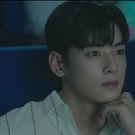 <b>주위</b>에 차은우 뷔 닮은 애 있으면