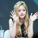 <b>손나은</b> 이때 ㅈㄴ예쁘다