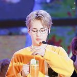 [EXO] 홈마들이 <b>예전</b> 사진 올려줘서 그나마 살만함 핏 민석