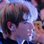 [NCT] 얼굴로 <b>사이버펑크</b> 구현하셨다