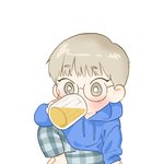 [시우민] 시우민이 마시는게 <b>쥬스</b>로 보이는건 나만이 아닐꺼야