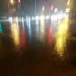 [댓글부탁해] <b>우산</b>안쓰고 비맞고 돌아다님