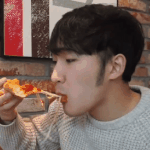 나 얼굴에 <b>점</b>을 뺄까 주근깨를 뺄까