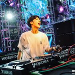 클럽 다니면 모를 수 없는 훈남 <b>DJ</b>아스터