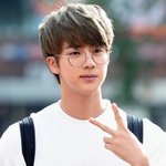 아니면 포토샵이 없으면 얼굴이 일반인 되는 방탄소년단 진.<b>jpg</b>