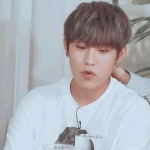 [박우진] 쓰담쓰담 <b>당하</b>눈거 왜케 귀엽냐........