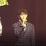 [엔터톡] 비하인드>><b>JBJ</b> 김용국 쇼케 생생한 현장속 빠저봐