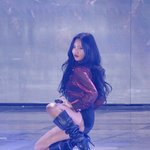 춤이 이렇게 격하니까 라이브는..