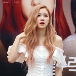 충격 받은 로제 <b>허리</b>