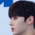 [황민현] [180830] <b>블루카펫</b> ㅁㅊ비주얼 jpg&amp;gif