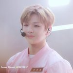 [강다니엘] 녤이 핑크색 진짜 잘어울리는듯