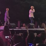 [제발읽어줘] 행사 중 팬보다 더 <b>신난</b> 서포터즈