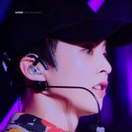 [EXO] 나 민석이 플뷰 보고 <b>한참뒤</b>에 의상 저꼴인줄 알았음