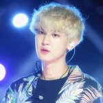 [EXO] <b>이</b> 사진 뭔가