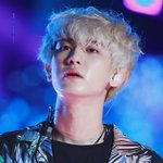 <b>찬열</b> 금발 했네