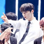 [<b>황민현</b>] 역시 무대장인❤ 표현력 대박