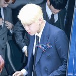 [박우진] 무대의상이랑 <b>사복</b>의 그 갭차이가 너무좋아