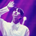 [이대휘] <b>보라색</b> 배경이 어울리는 대휘