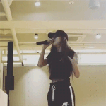 [댓글부탁해] 슬기 이 나이키 <b>바지</b> 제발 정보 좀