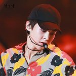 [EXO] 짹에서 누가 오렌진데 스프레이 뿌린거 아니냐고