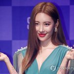 이거 <b>머리색</b> 뭐임?