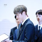 [강다니엘] <b>어제</b>자 강다니엘 상받는 모습 고화질