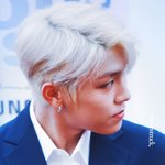 [박우진] 오른쪽얼굴은 흐<b>진</b>잉 왼쪽얼굴은 갓깅