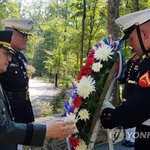 벗어날 수가 없었지요 (9)