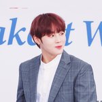하성운 <b>입술</b>