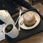 설문조사 했더니 주말에 공짜로 <b>스벅</b> 마셨음