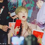 머니건 처음 본 21년차 아이돌