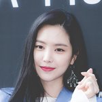 [댓글부탁해] <b>손나은</b> 이 날 사진 더 있는 사람??
