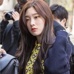 [댓글부탁해] 우리반 사기캐 여자애 ㅈㄴ부러움